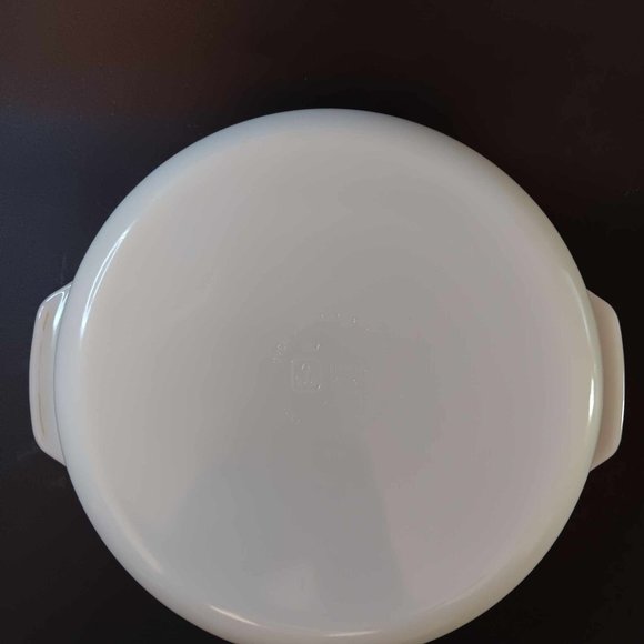 VINTAGE ANCHOR HOCKING # 429 PIE PLATE 9” 1.5 qt - MILK GLASS - CASSEROLE DISH - Picture 3 of 4